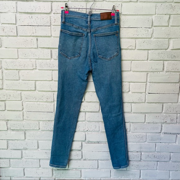 Madewell 10" High-Rise Skinny Jeans in Hamden Wash - Picture 12 of 13